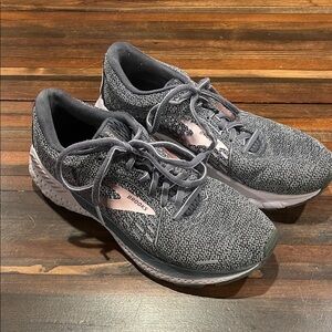 Brooks Women's adrenaline GTS 21 Running Shoes